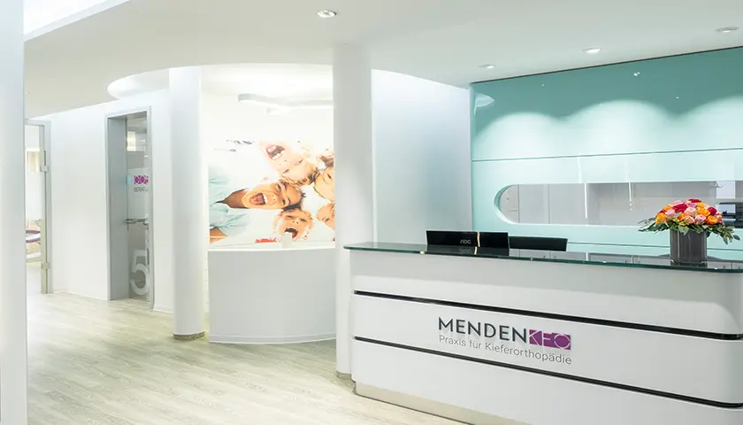 Menden KFO | Dr. Stephanie Elten